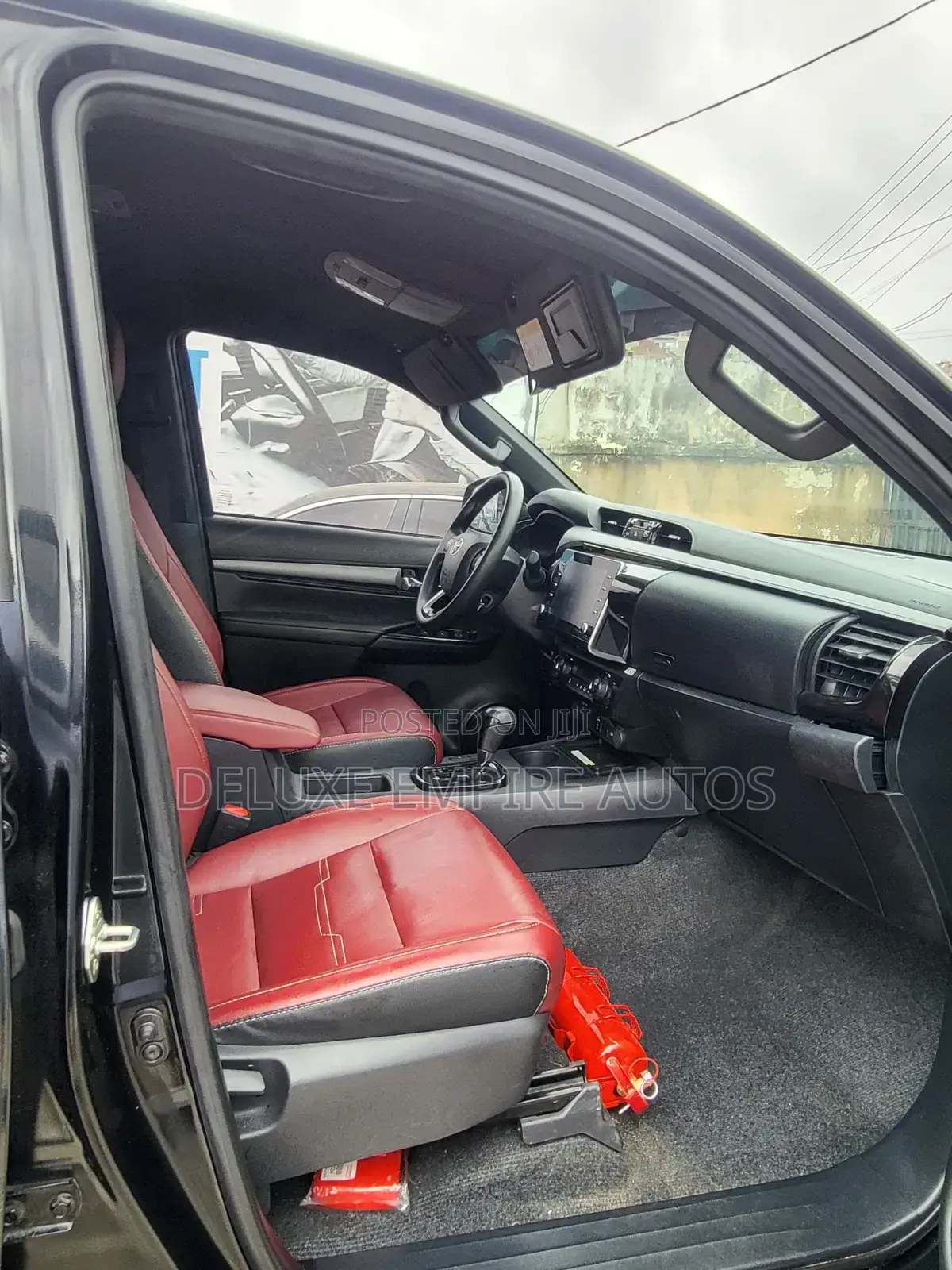 Toyota Hilux 2025 Black
