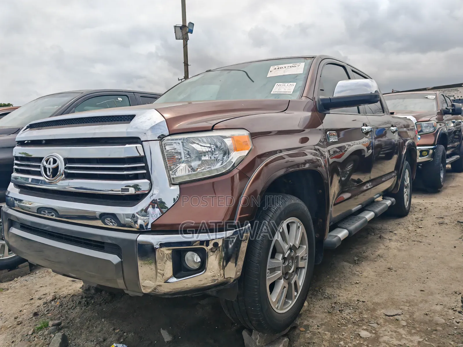 Toyota Tundra 2018 Brown
