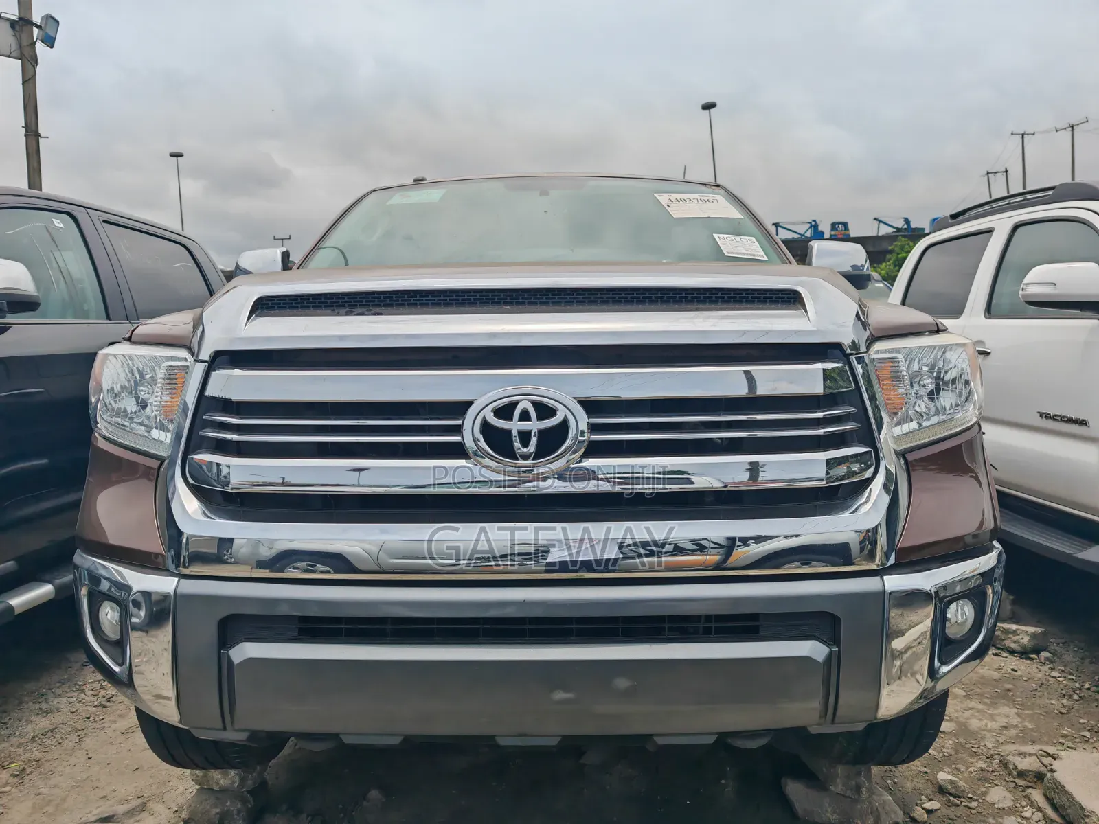 Toyota Tundra 2018 Brown