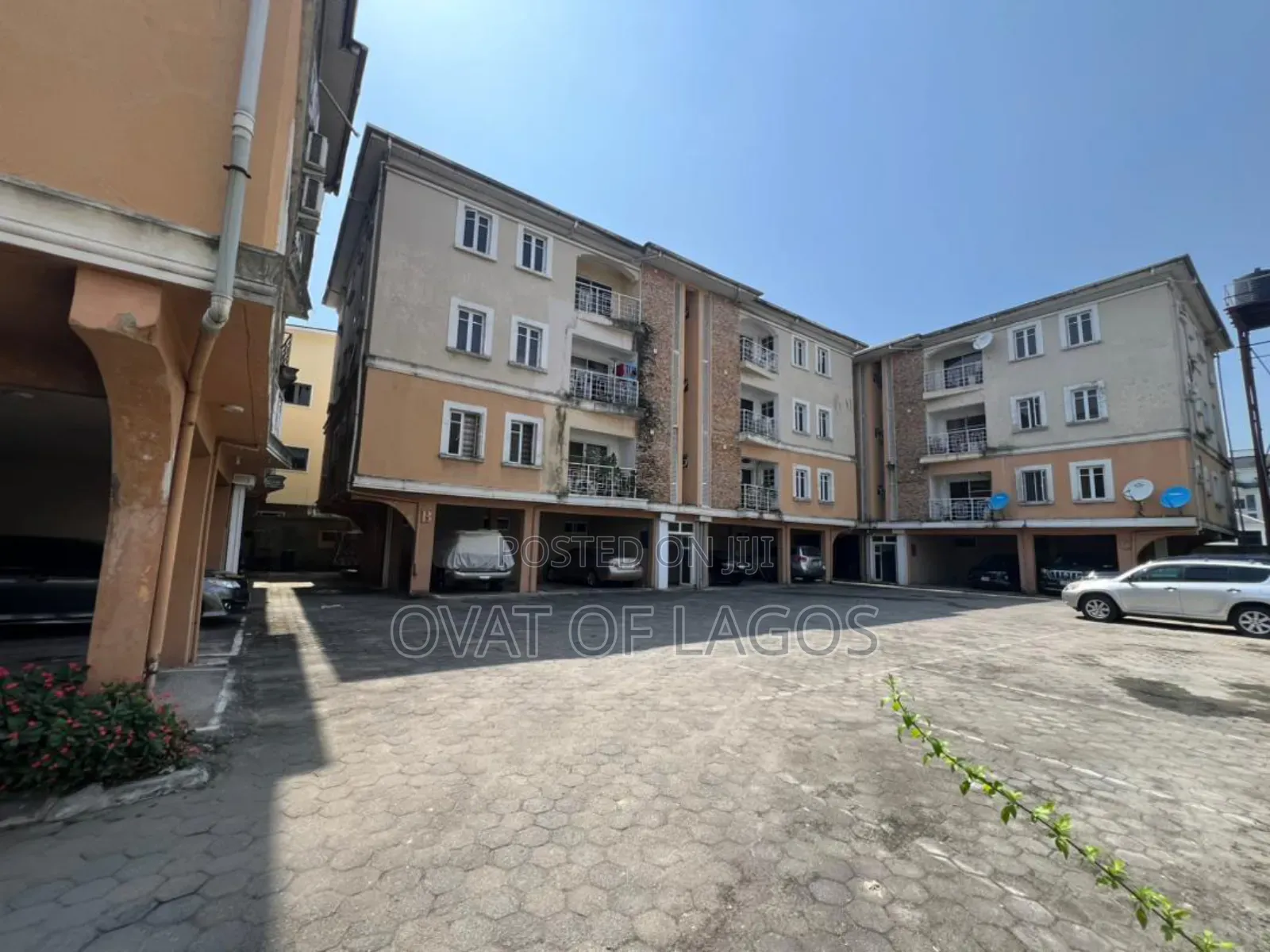 3bdrm Apartment in Oniru, Victoria Island for sale