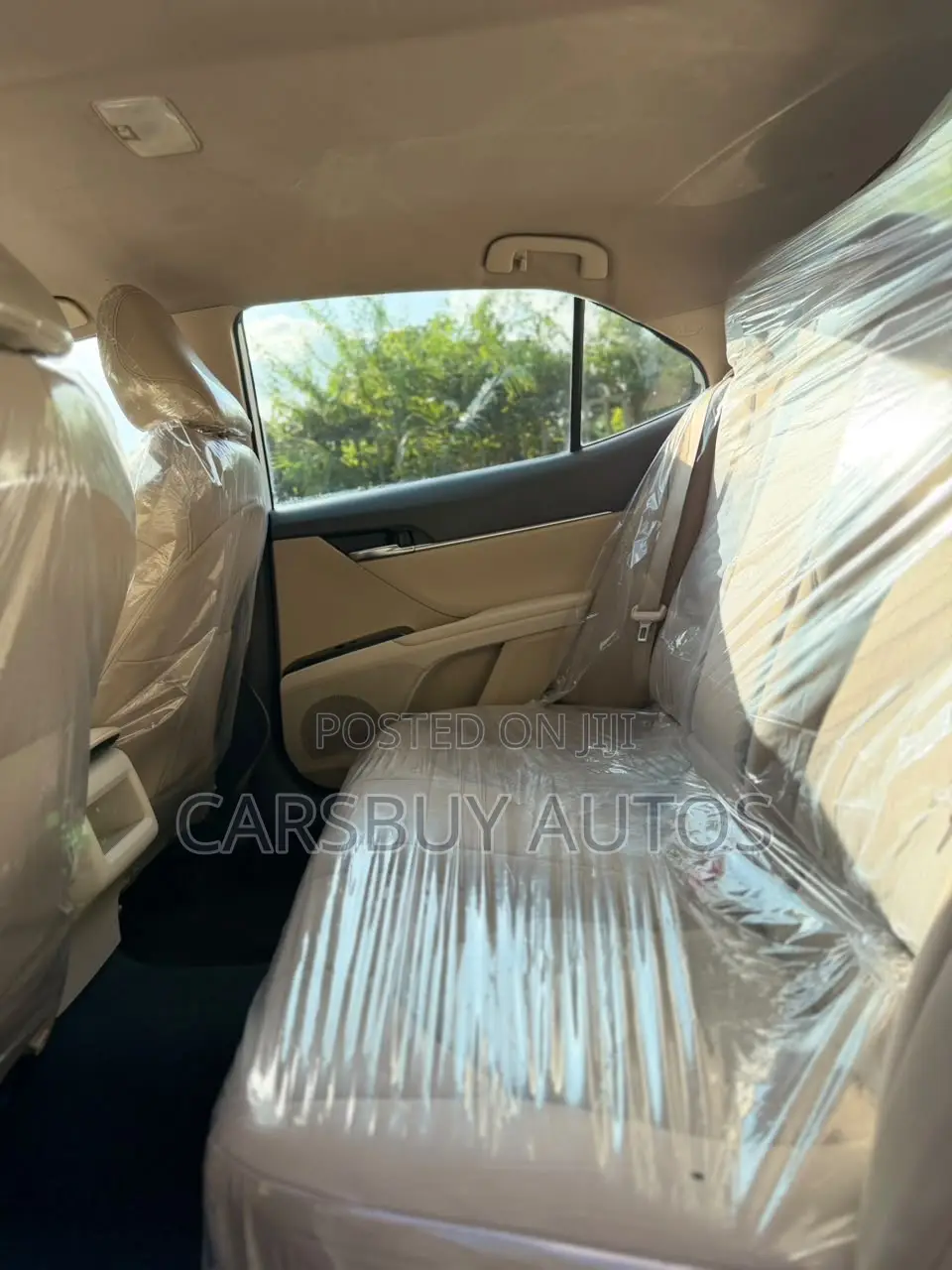 Toyota Camry LE (2.5L 4cyl 8A) 2019 White