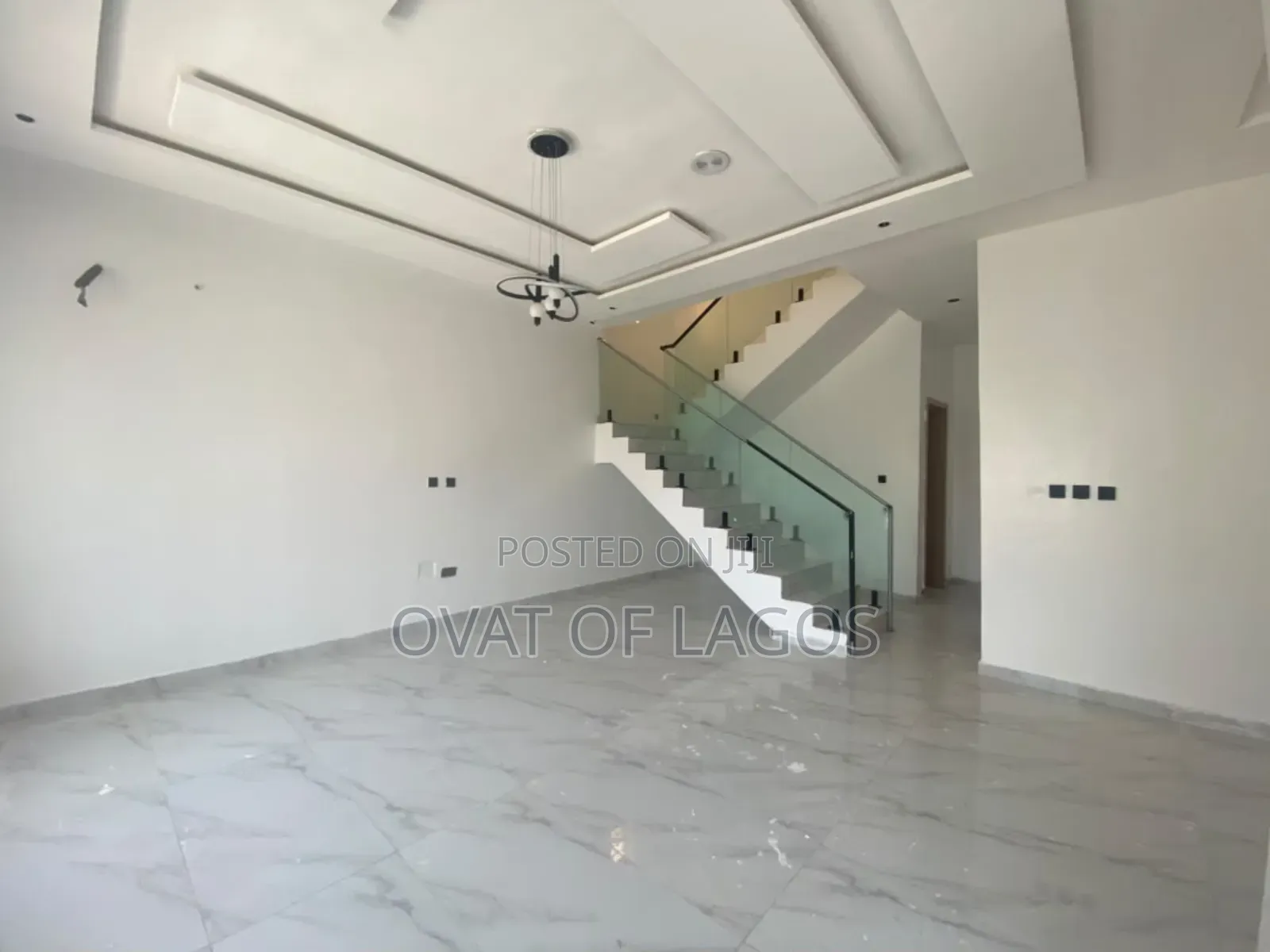 5bdrm Duplex in Ikota for sale