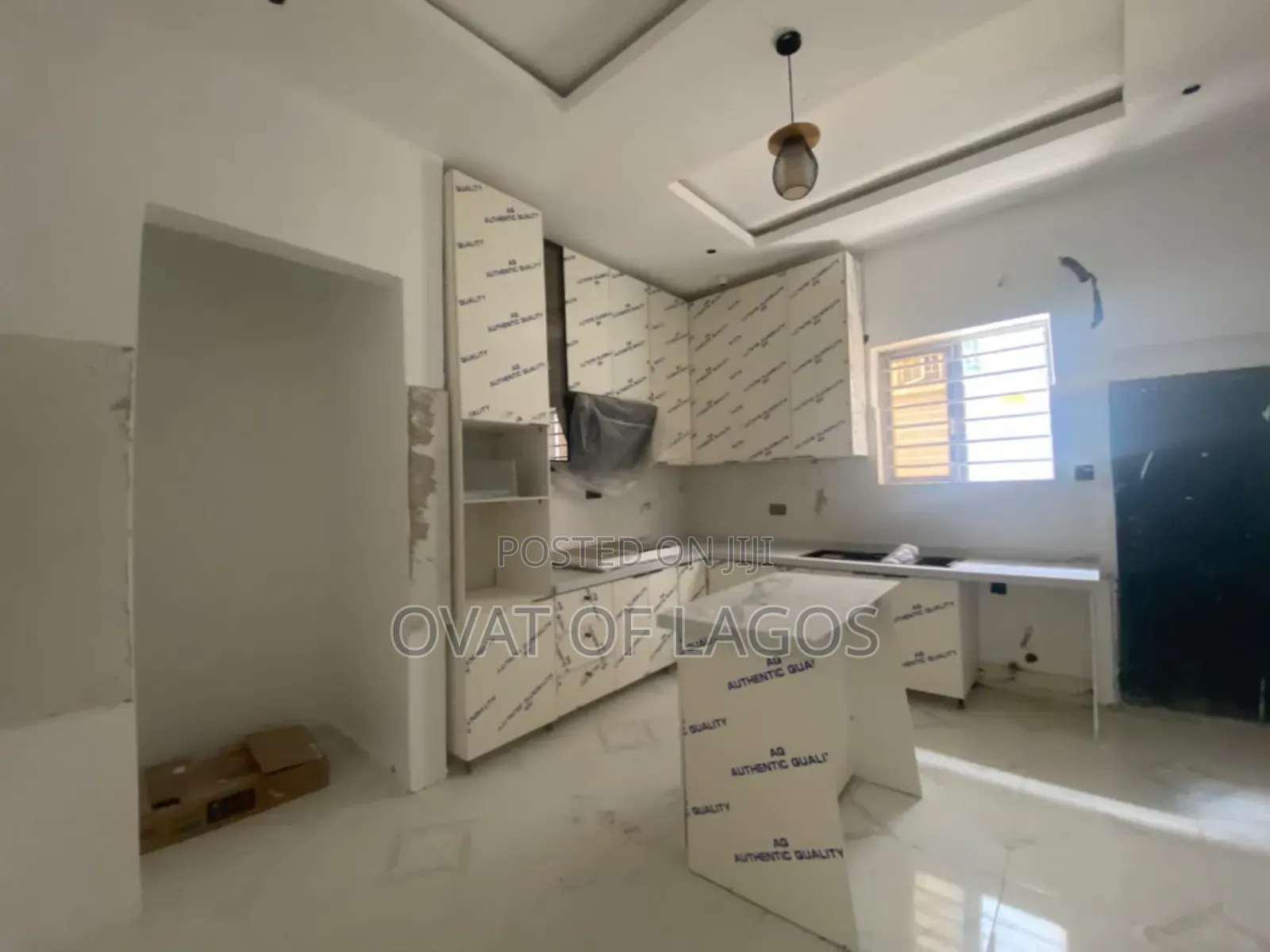 5bdrm Duplex in Ikota for sale