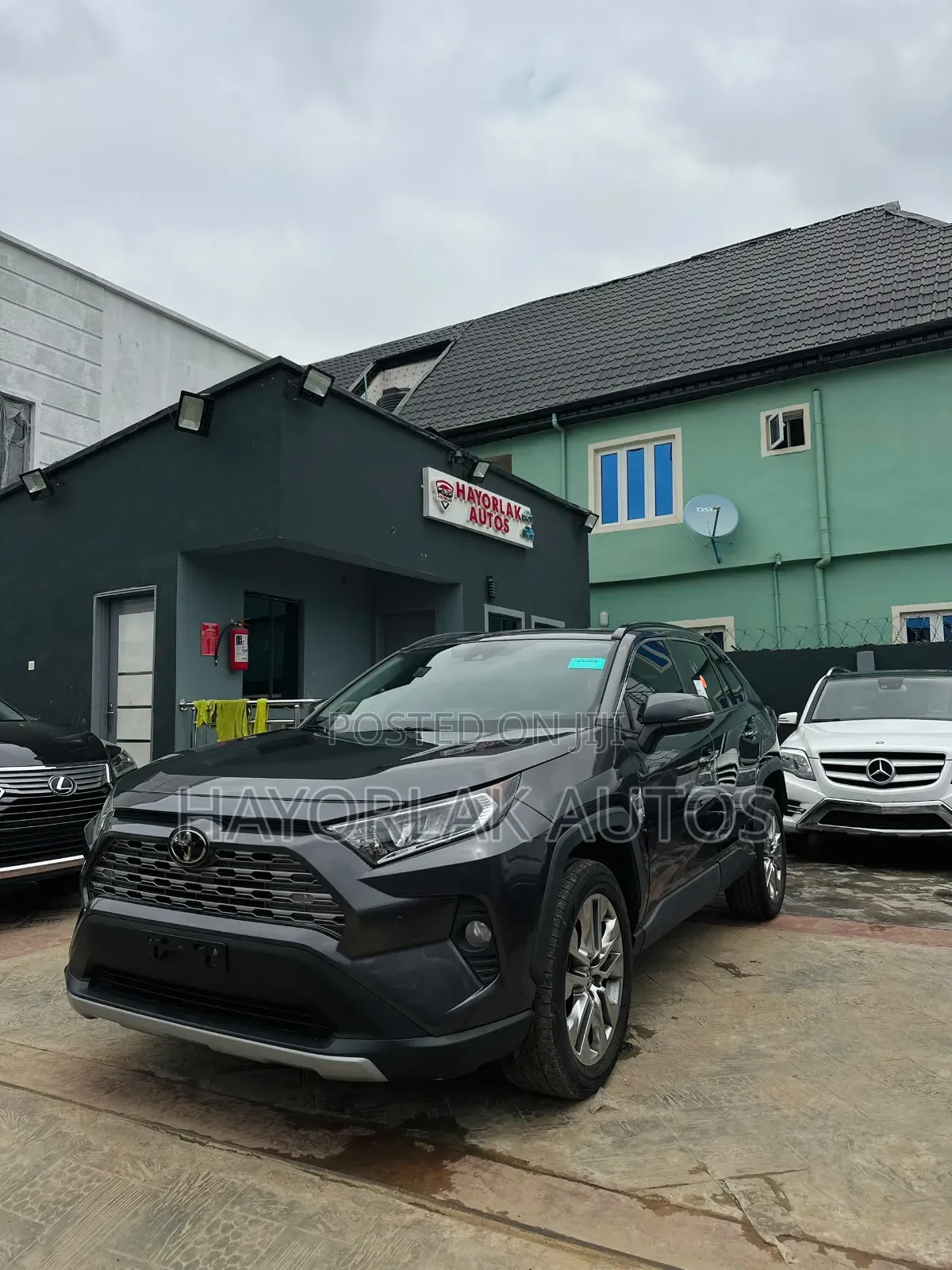 Toyota RAV4 Limited AWD 2019 Black