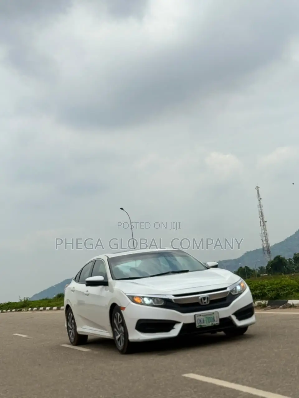 Honda Civic EX 4dr Hatchback (1.5L 4cyl) 2017 White