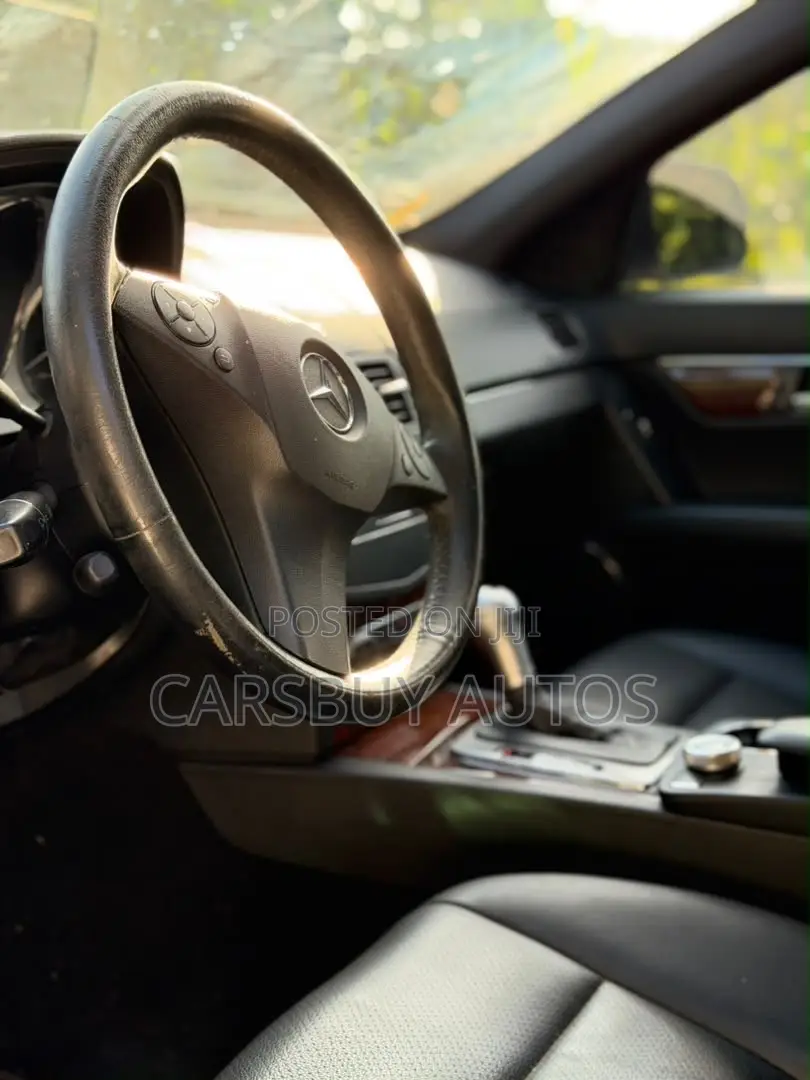 Mercedes-Benz C300 Sport 4Matic Sedan AWD (3.0L 6cyl 7A) 2010 Gray
