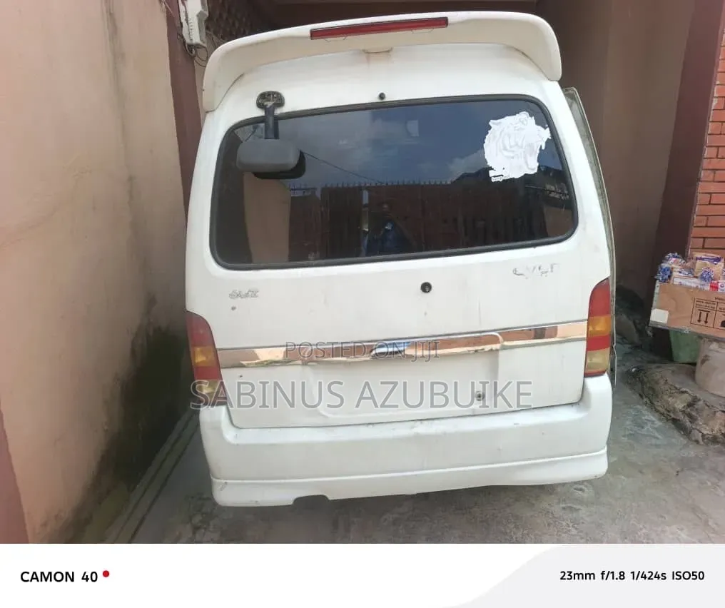 Suzuki Every 2005 White