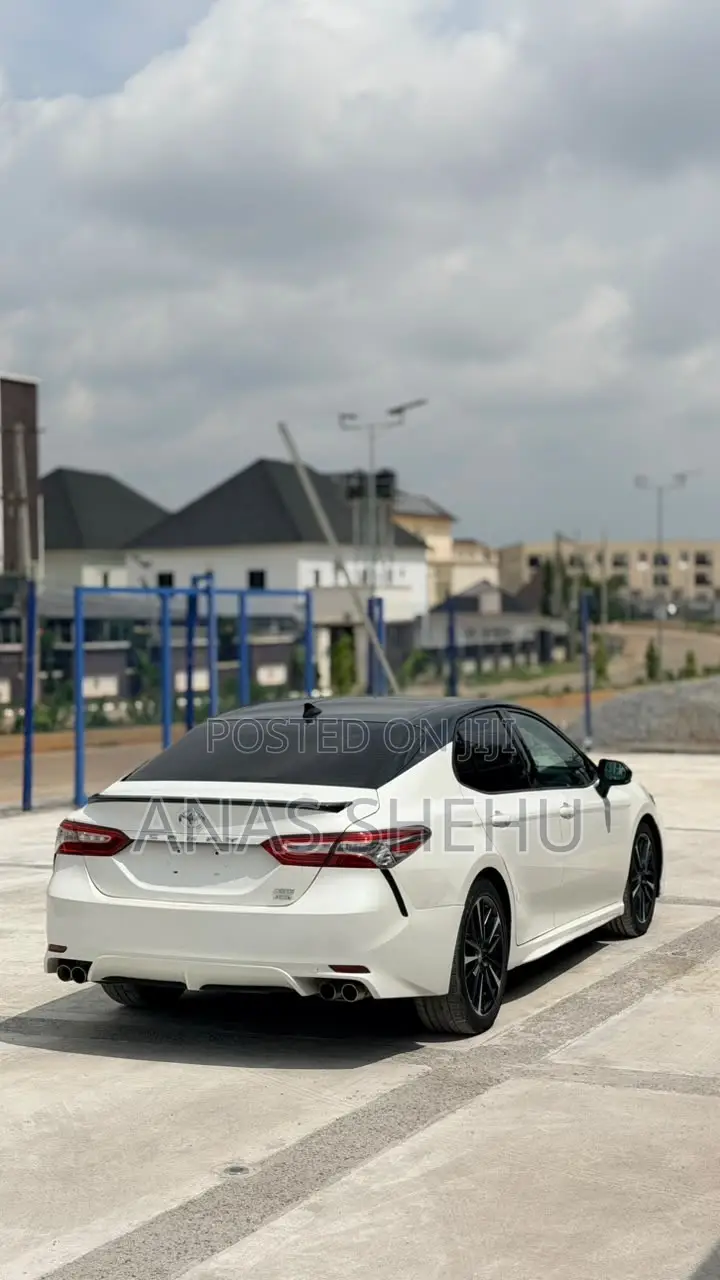 Toyota Camry XSE FWD 2020 White