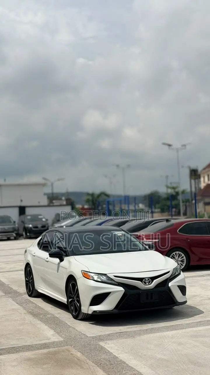 Toyota Camry XSE FWD 2020 White