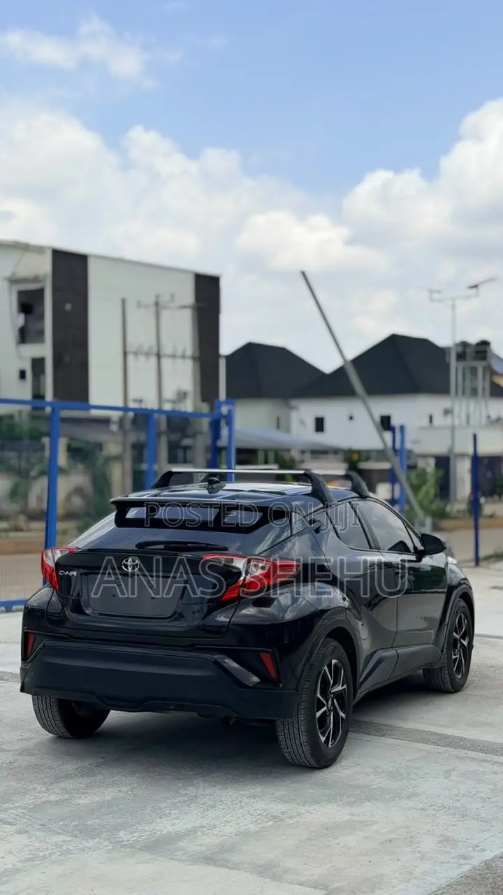 Toyota C-HR 2021 Black