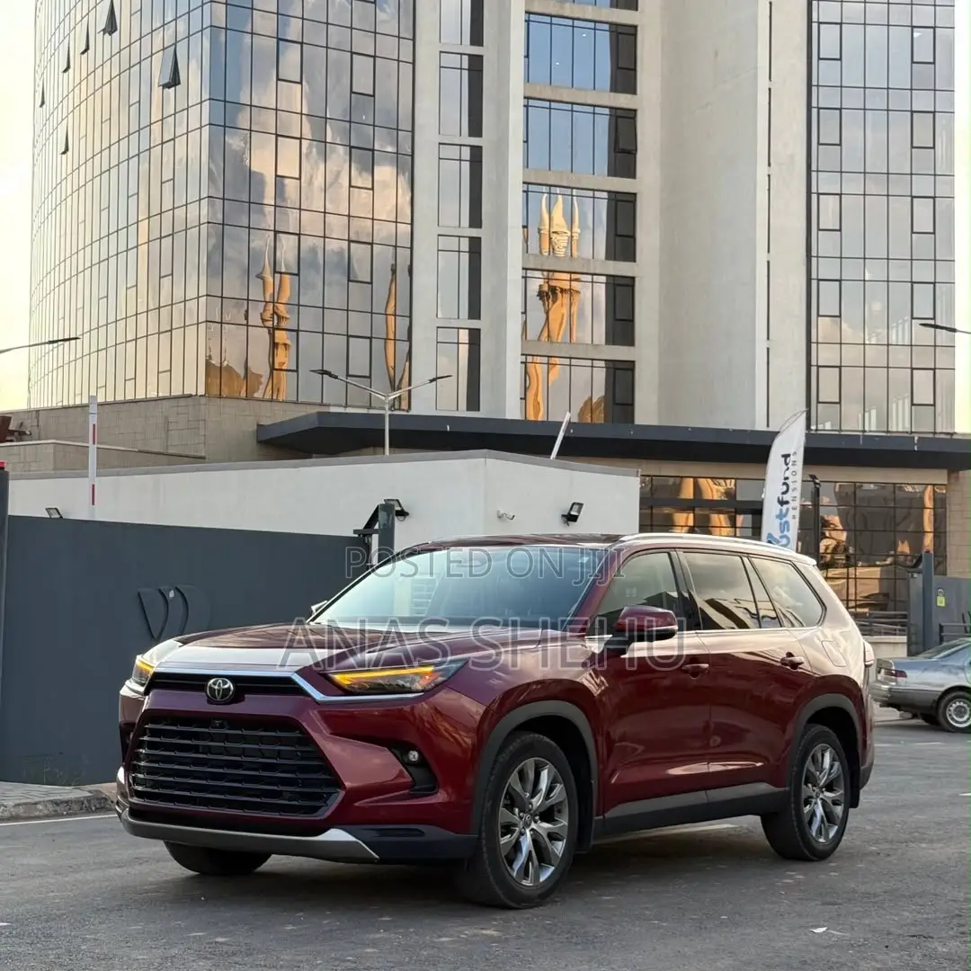 Toyota Highlander Platinum AWD 2024 Red