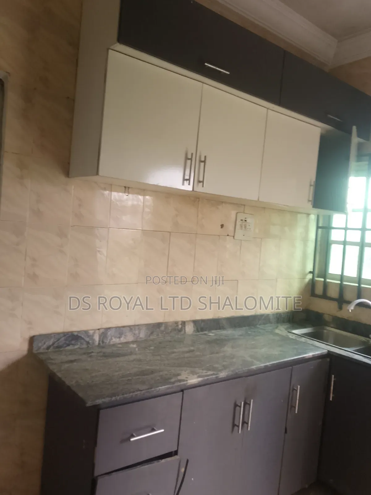3bdrm Block of Flats in Benin City for rent