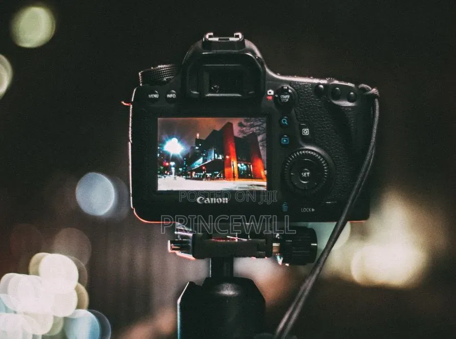 Professional Photographer Videographer for Events Photoshoots