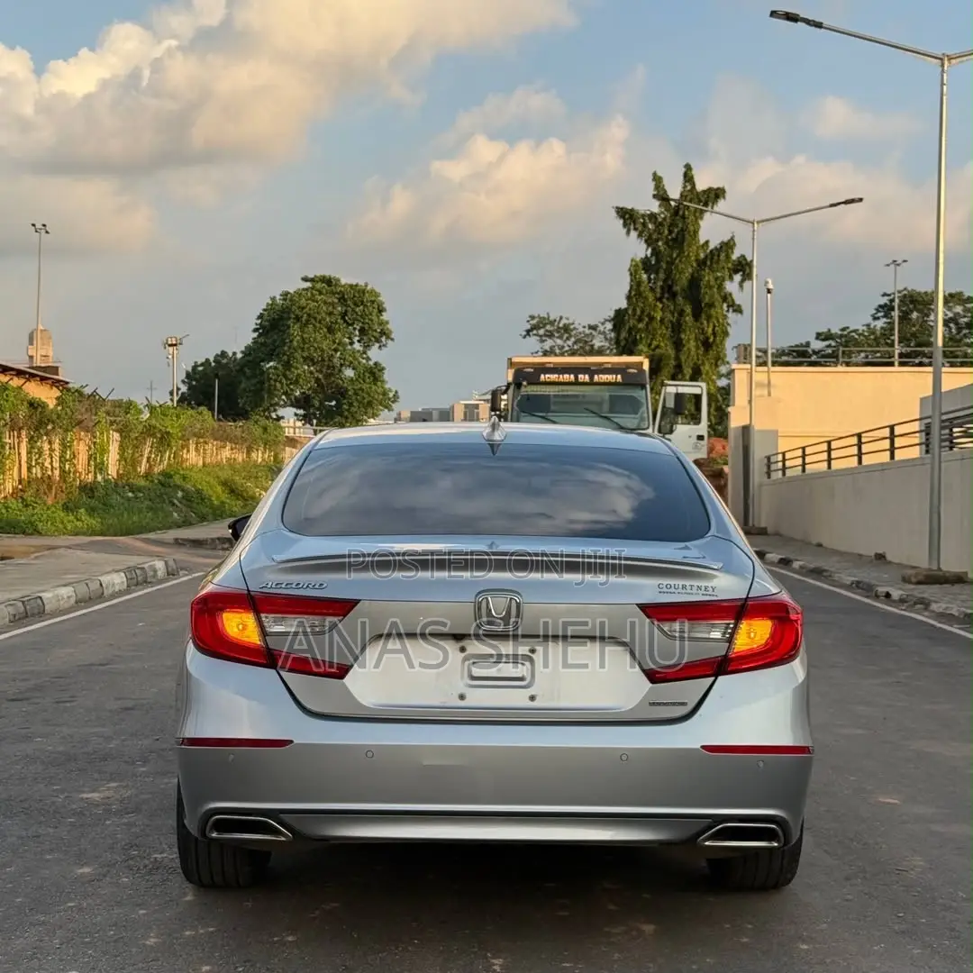 Honda Accord Touring 2018 Silver