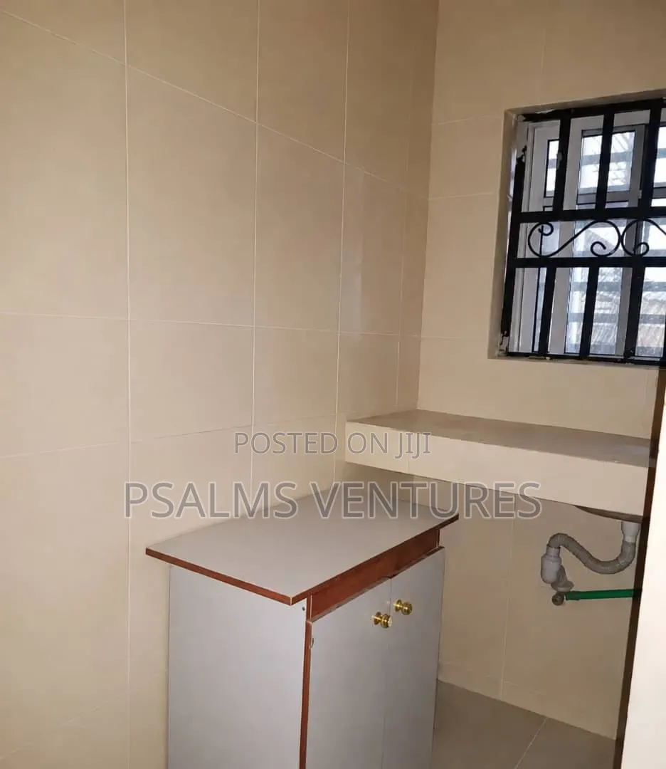Furnished Mini Flat in Agege, Pen Cinema for rent