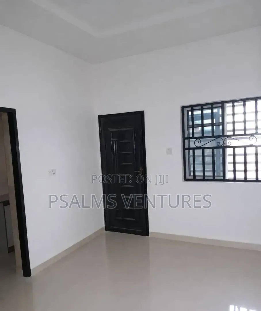 Furnished Mini Flat in Agege, Pen Cinema for rent