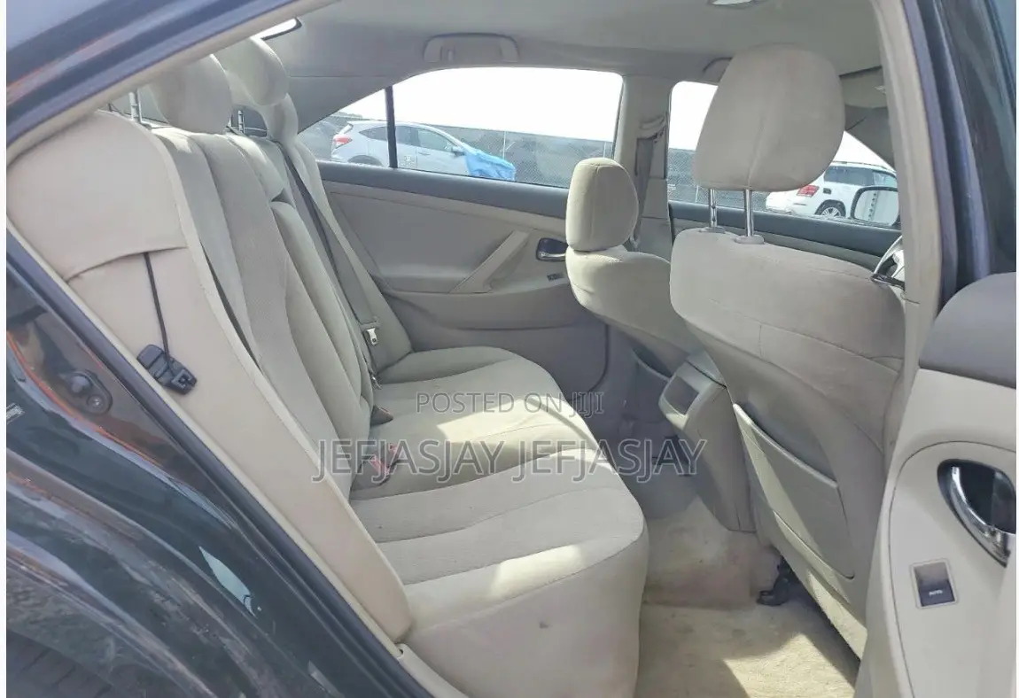 Toyota Camry LE 4dr Sedan (2.5L 4cyl 6AM) 2010 Black