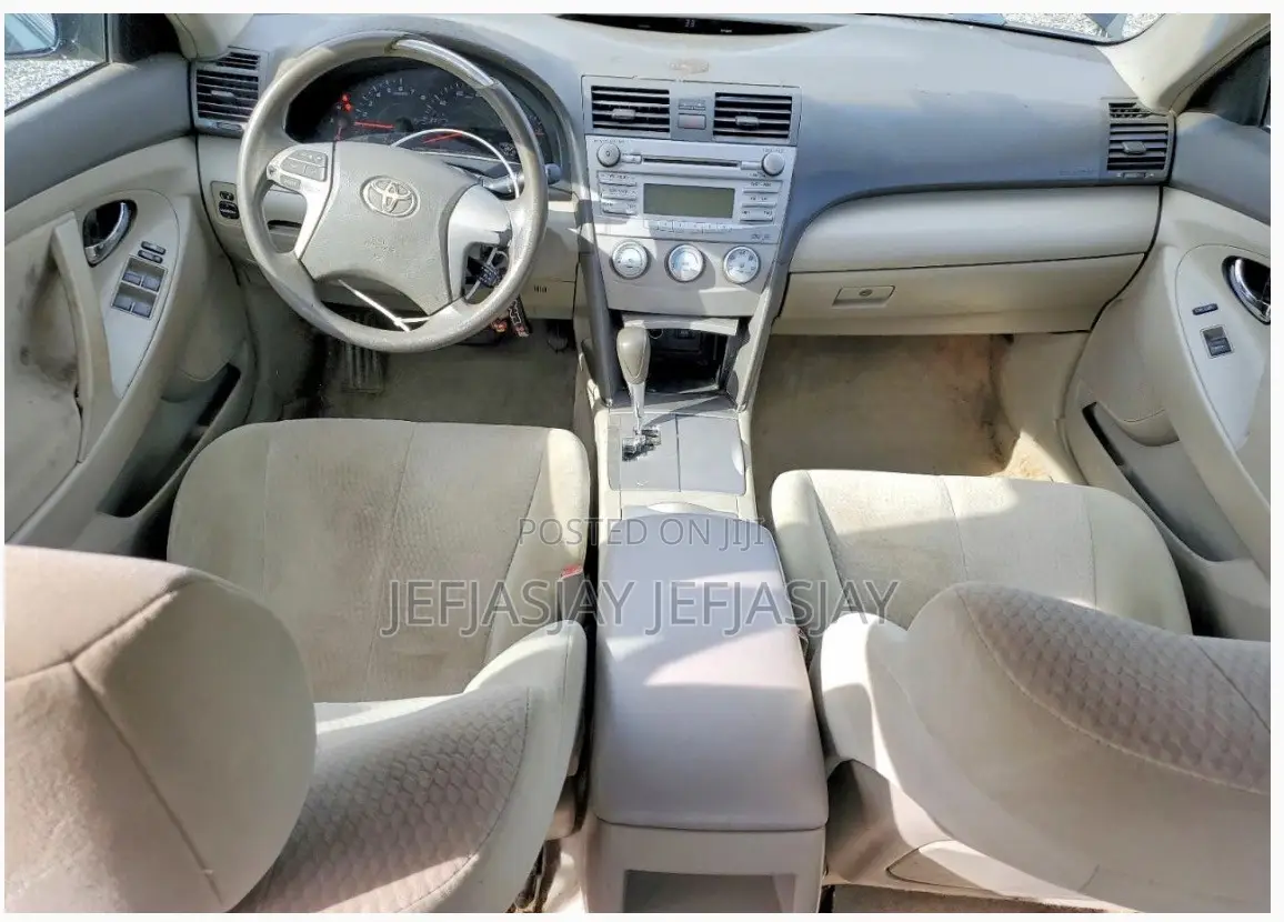 Toyota Camry LE 4dr Sedan (2.5L 4cyl 6AM) 2010 Black