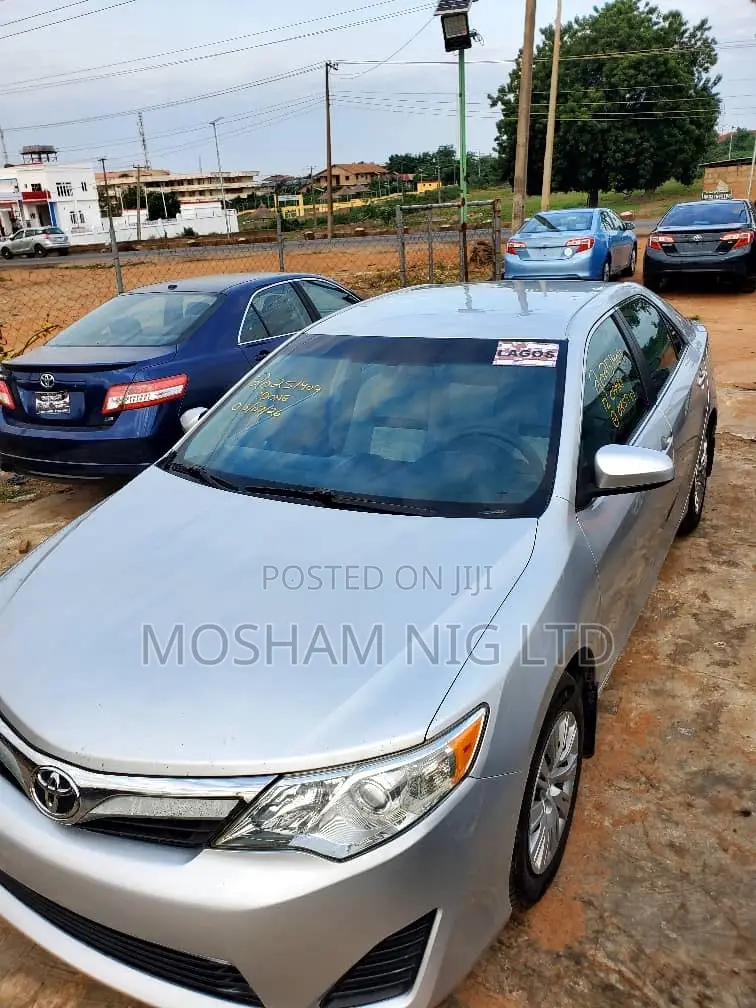 Toyota Camry 2012 Silver