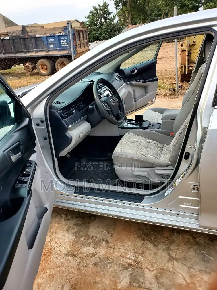Toyota Camry 2012 Silver