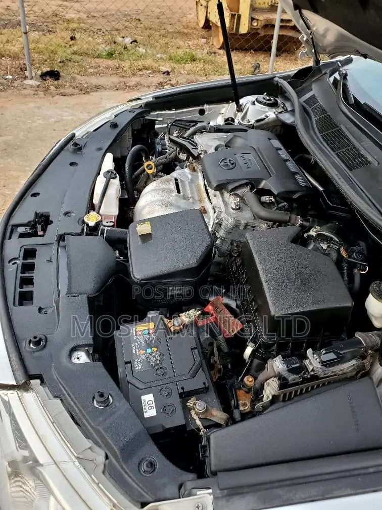 Toyota Camry 2012 Silver