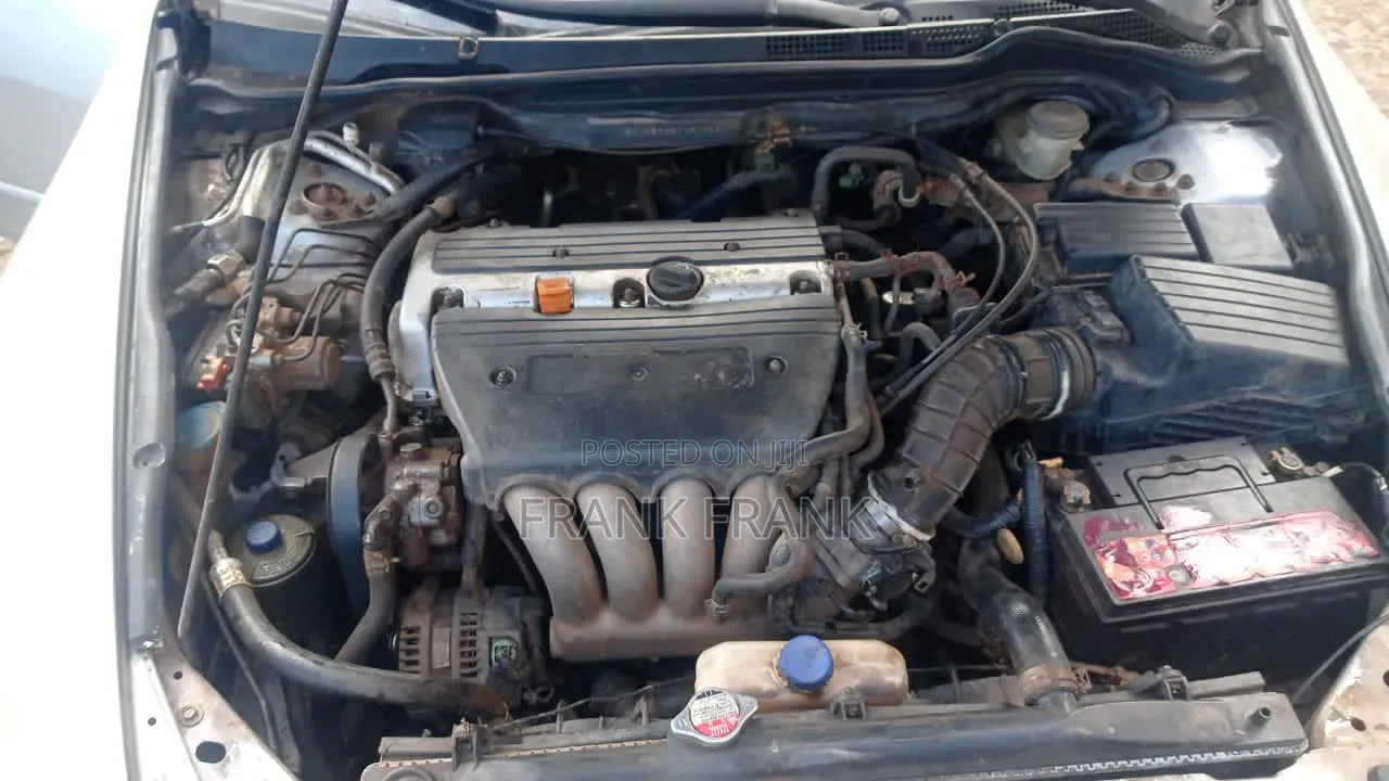 Honda Accord 2004 Silver
