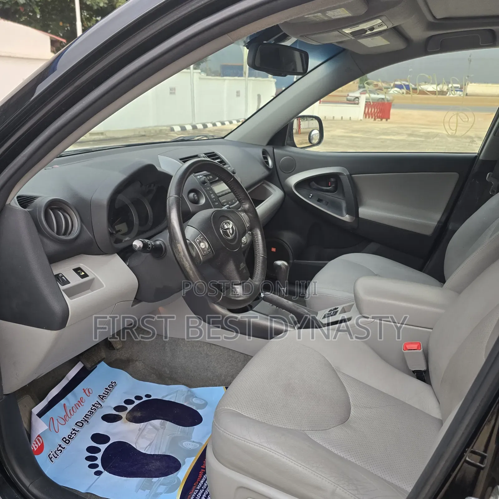 Toyota RAV4 2011 Black