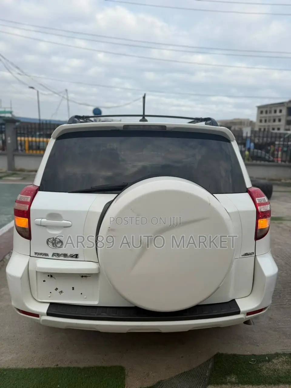 Toyota RAV4 2010 White
