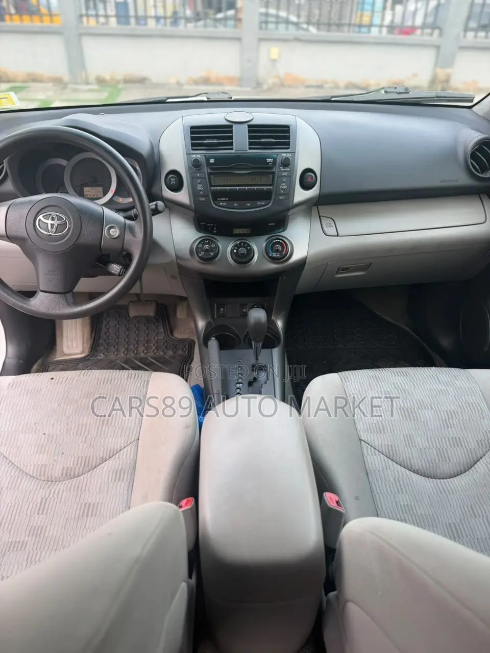 Toyota RAV4 2010 White