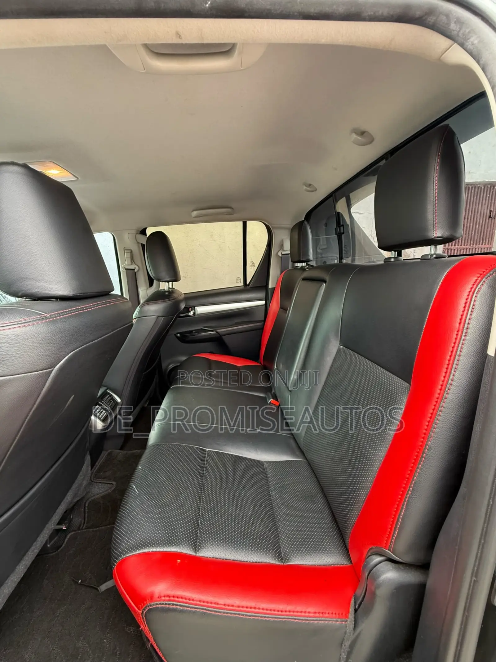 Toyota Hilux 2024 Black