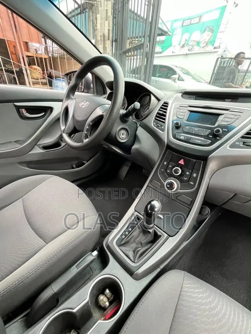 Hyundai Elantra 2015