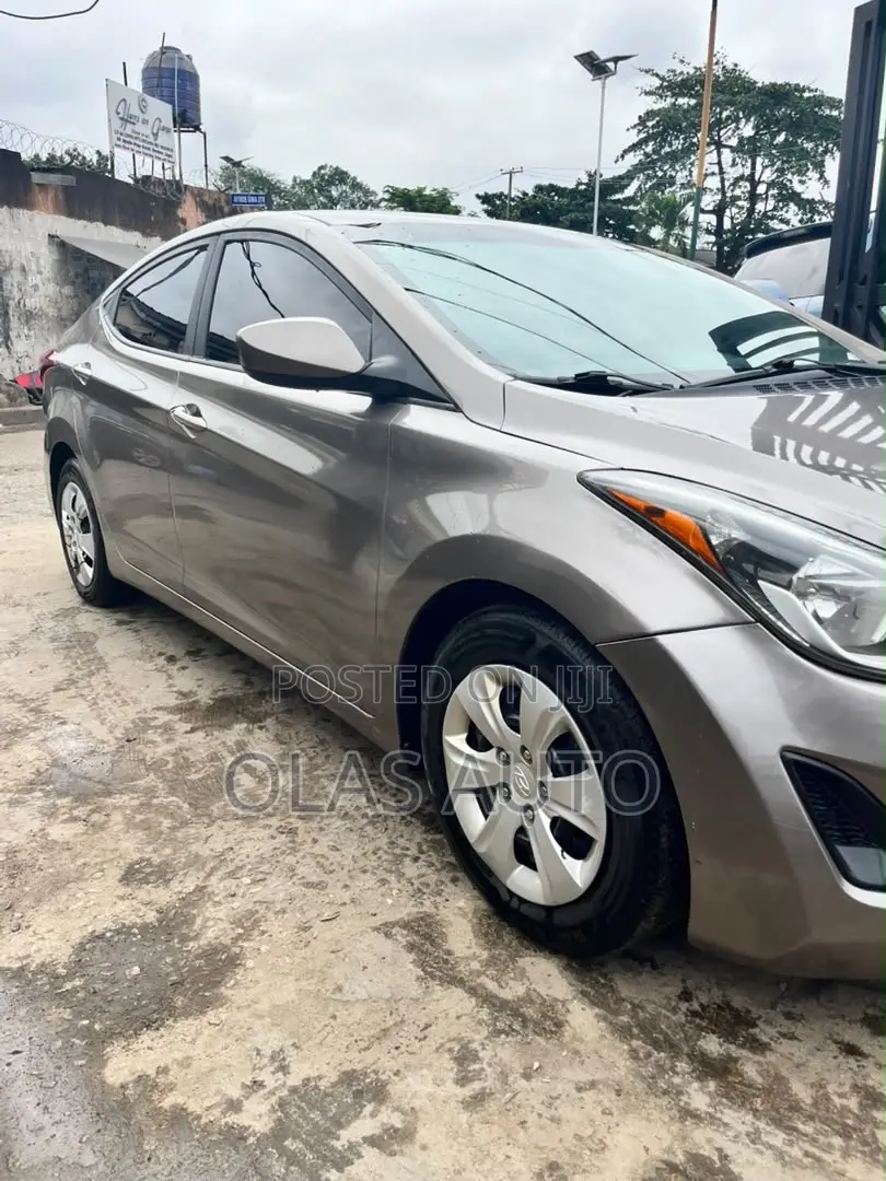Hyundai Elantra 2015