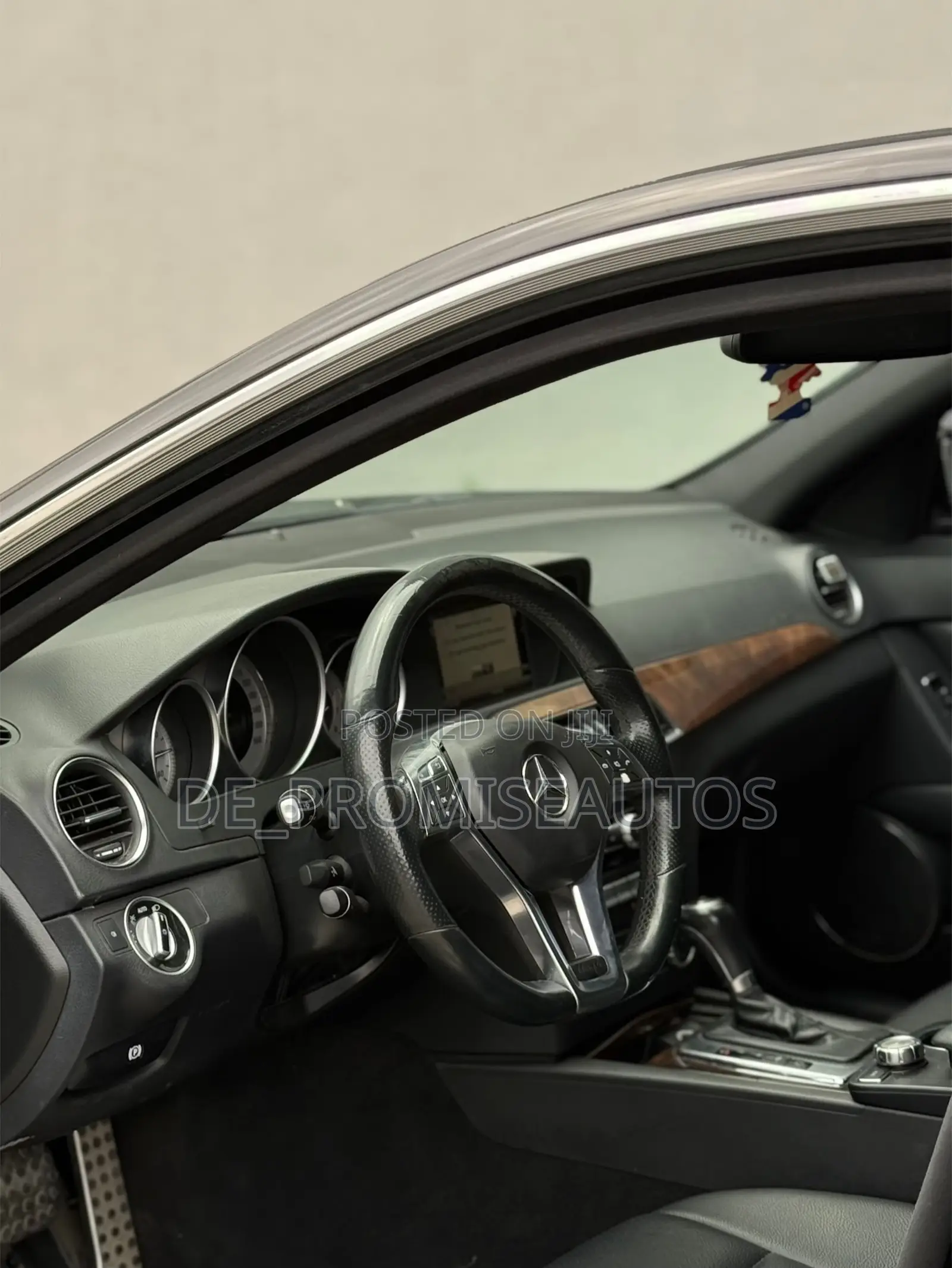 Mercedes-Benz C300 2014 Black