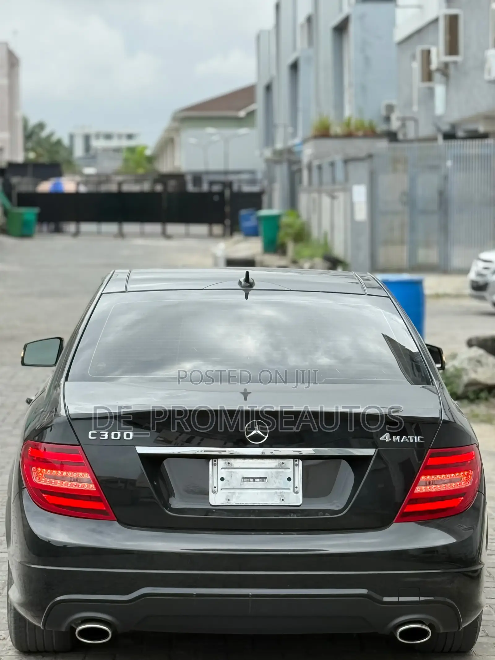 Mercedes-Benz C300 2014 Black