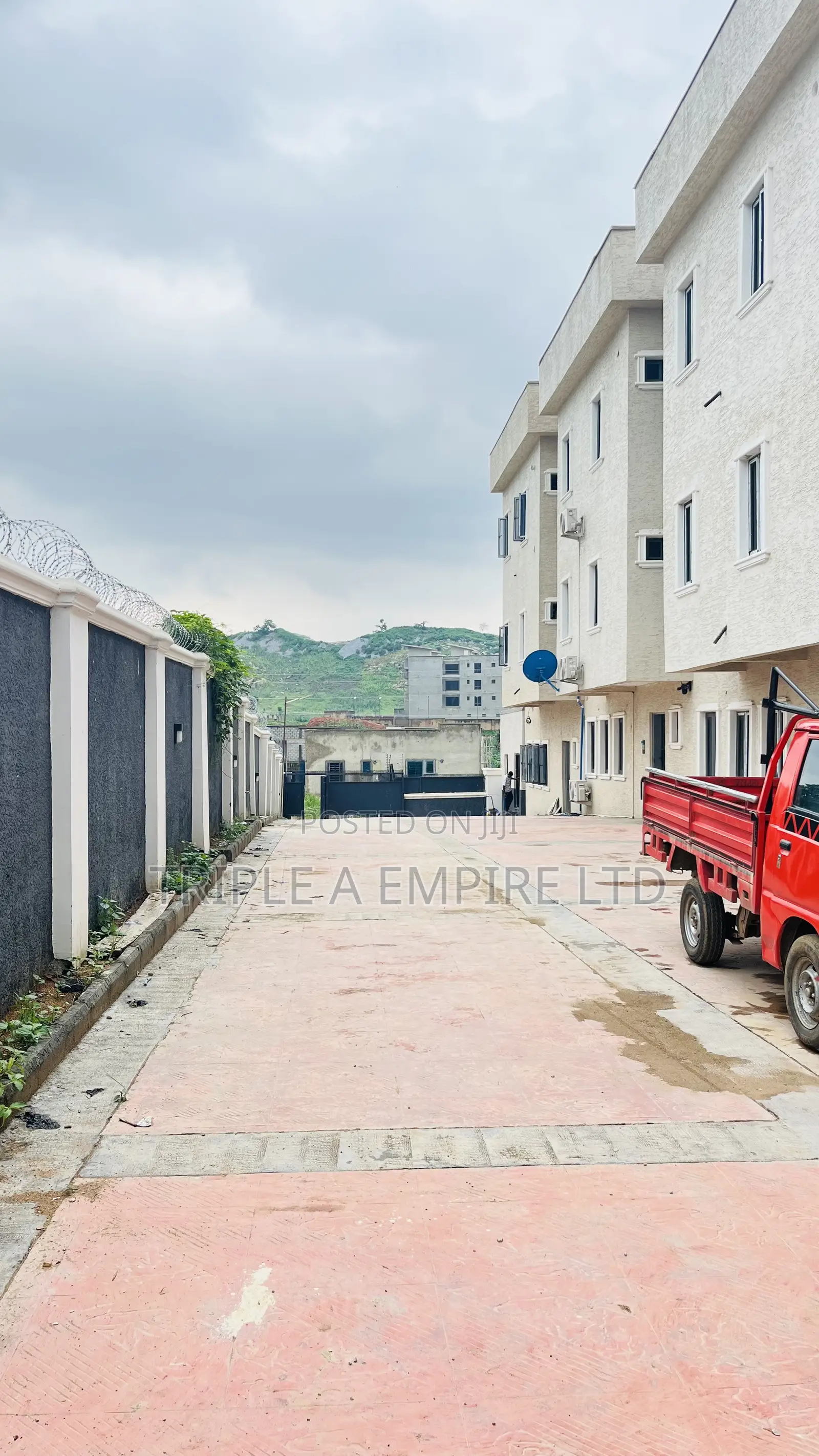 4bdrm Townhouse/Terrace in Katampe (Main) for sale