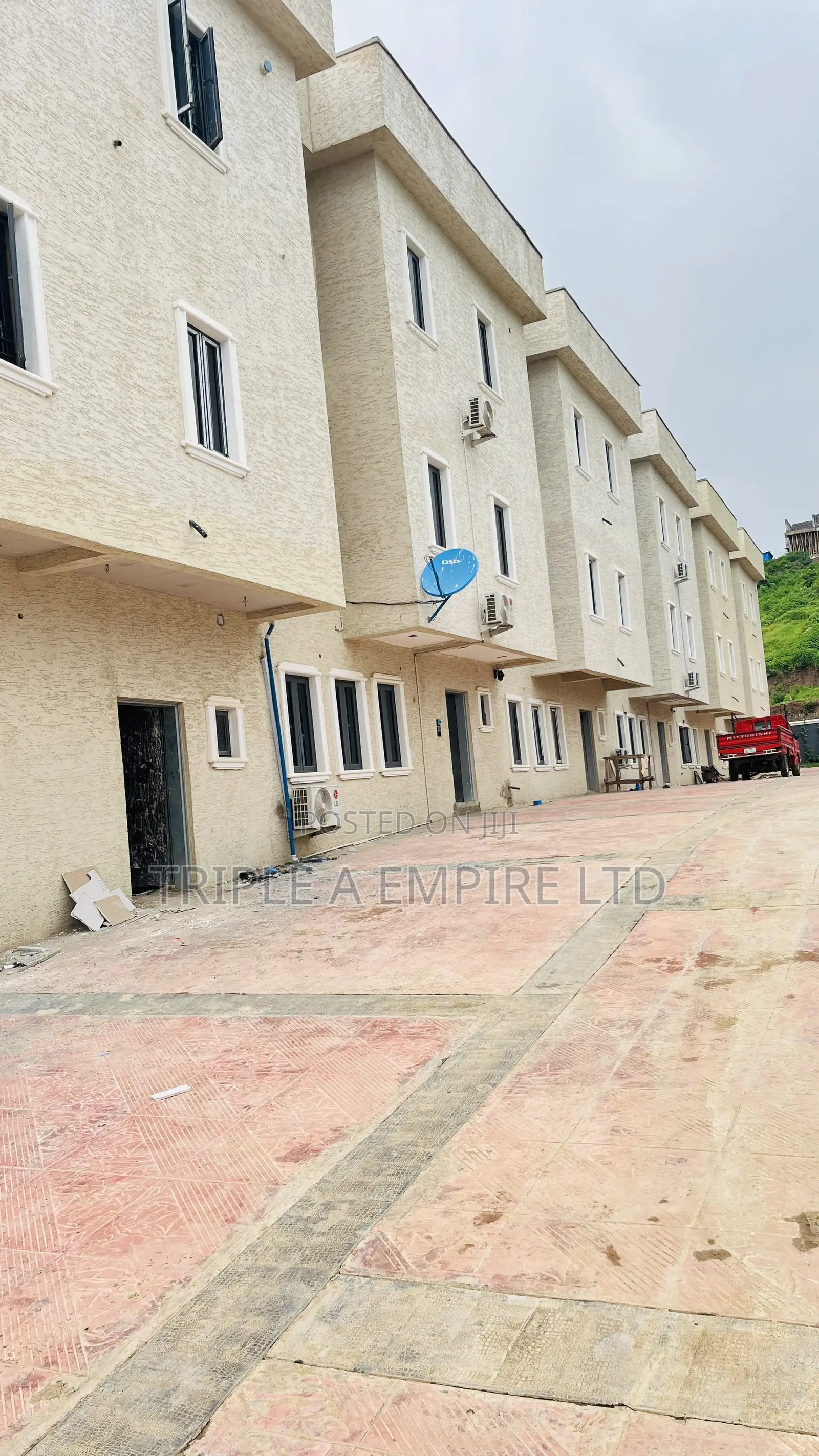 4bdrm Townhouse/Terrace in Katampe (Main) for sale