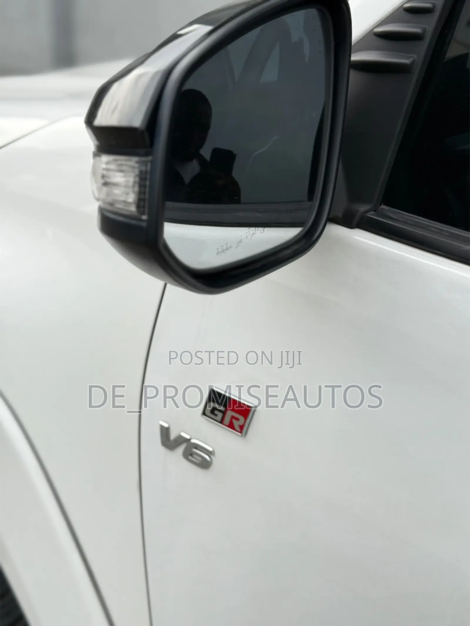 Toyota Hilux 2023 White