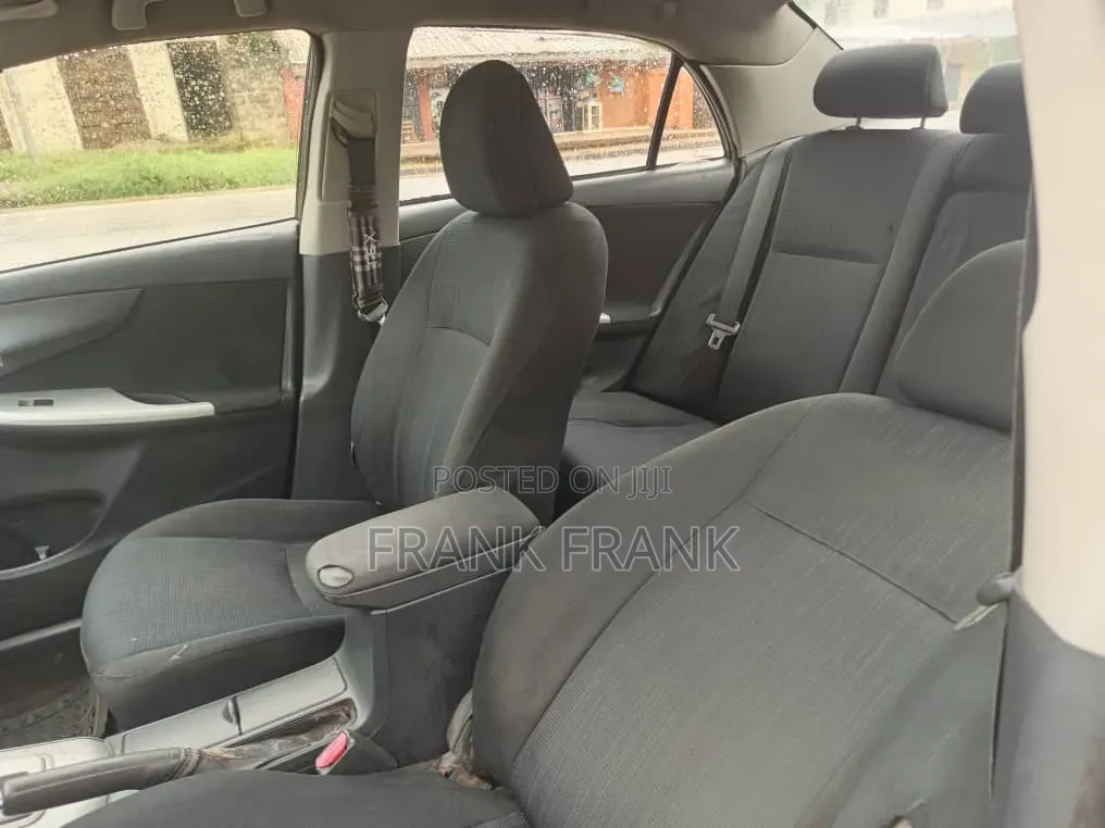 Toyota Corolla 2010 Blue