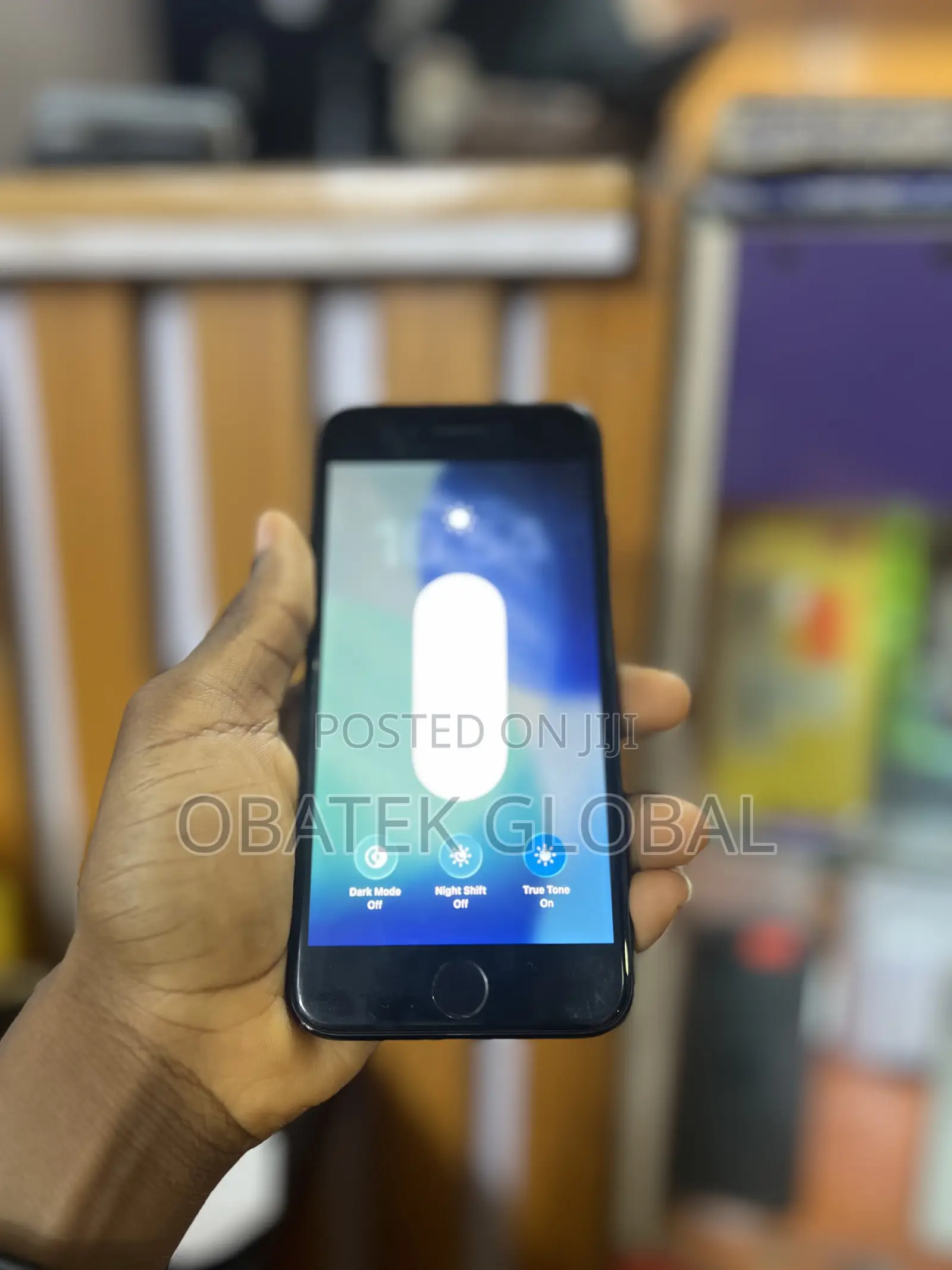 Apple iPhone SE (2020) 64 GB Black