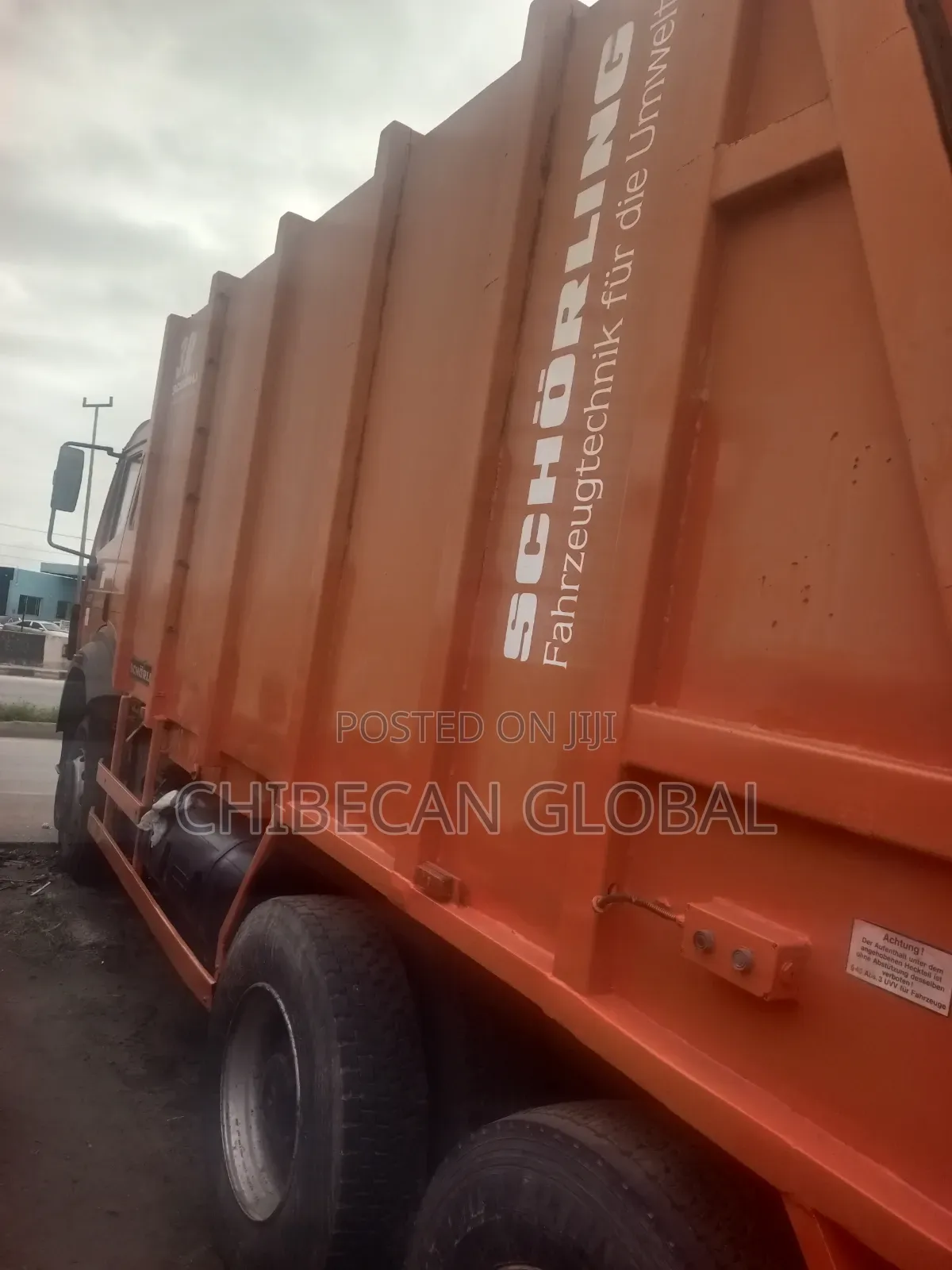 Mercedes Benz 2527 Refuse Compactor Truck 10 Tyres (Foreign Used)