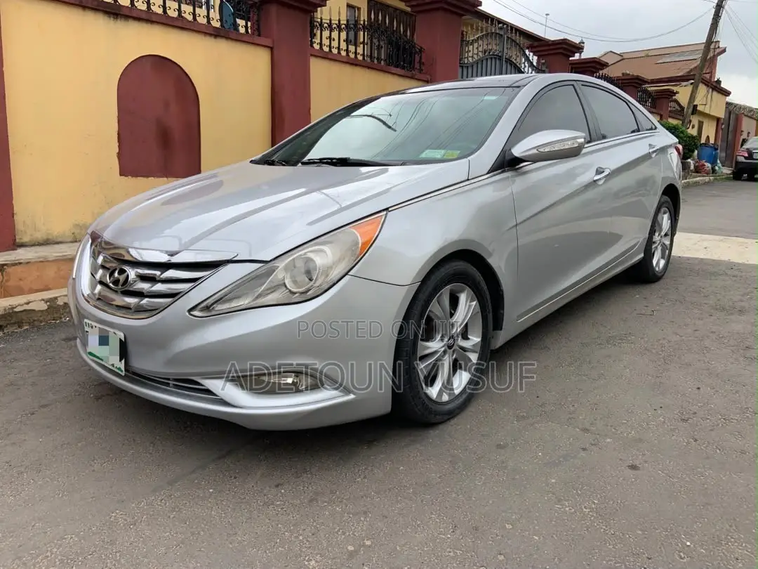 Hyundai Sonata Limited 2.0T 4dr Sedan (2.0L 4cyl Turbo 6A) 2015 Silver
