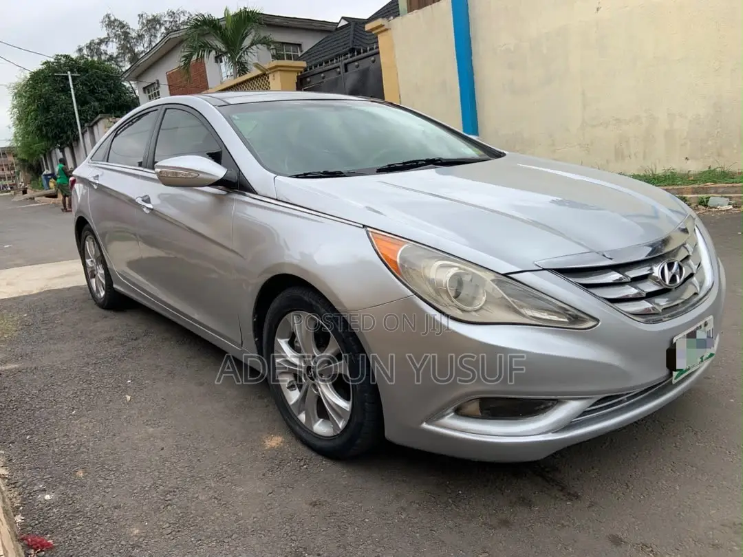 Hyundai Sonata Limited 2.0T 4dr Sedan (2.0L 4cyl Turbo 6A) 2015 Silver