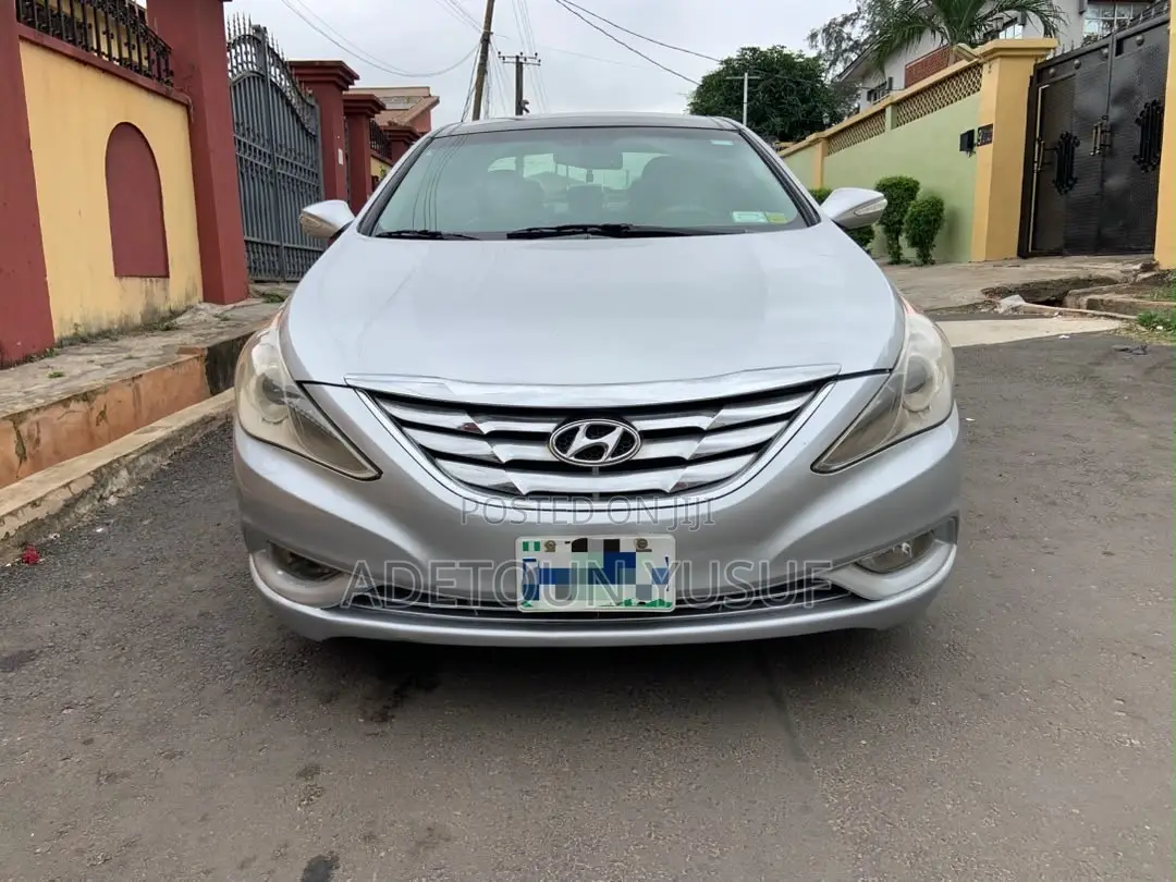 Hyundai Sonata Limited 2.0T 4dr Sedan (2.0L 4cyl Turbo 6A) 2015 Silver