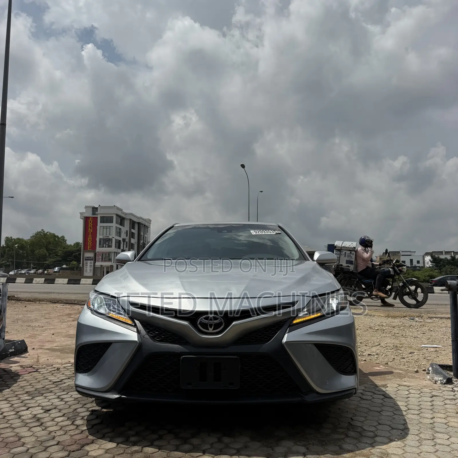 Toyota Camry 2019 Silver