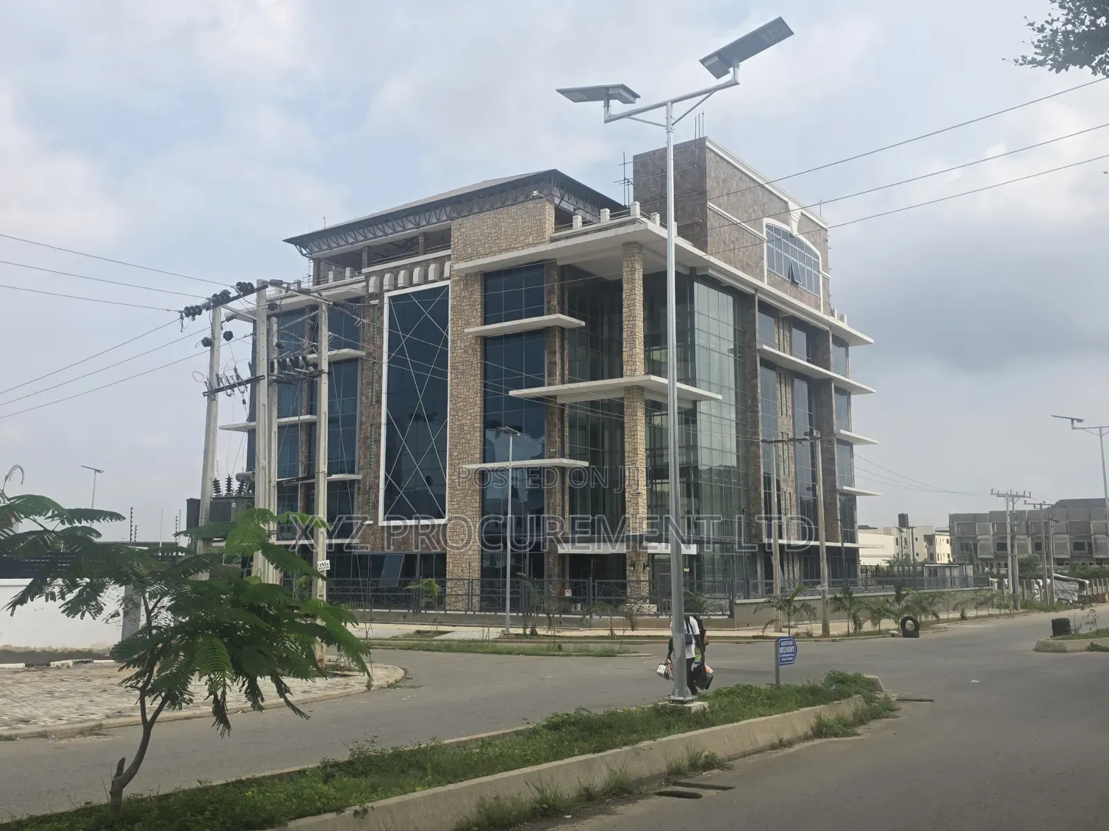 Massive Building for Sale in Jahi Main