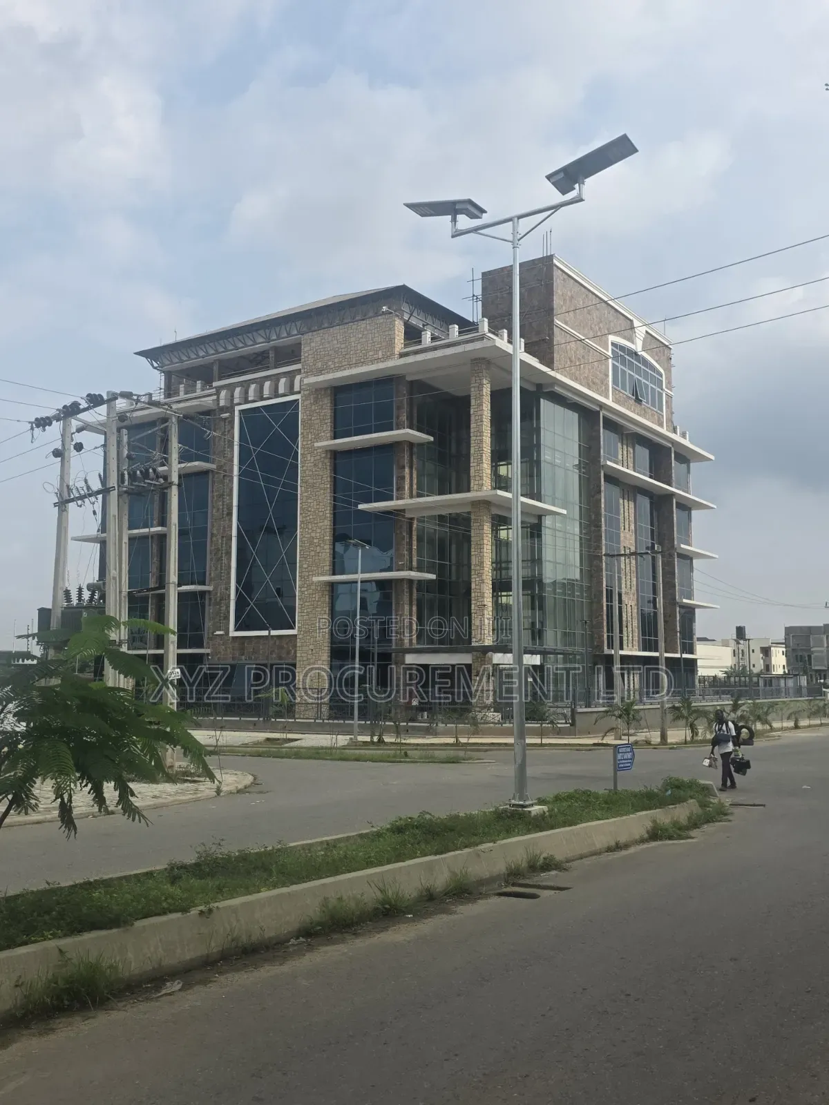 Massive Building for Sale in Jahi Main