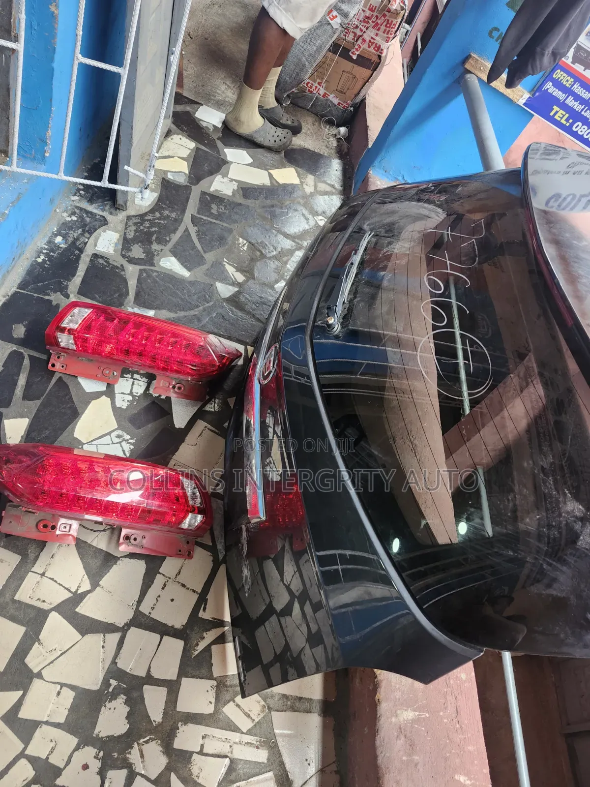Cadillac SRX Back Boot With Back Lights