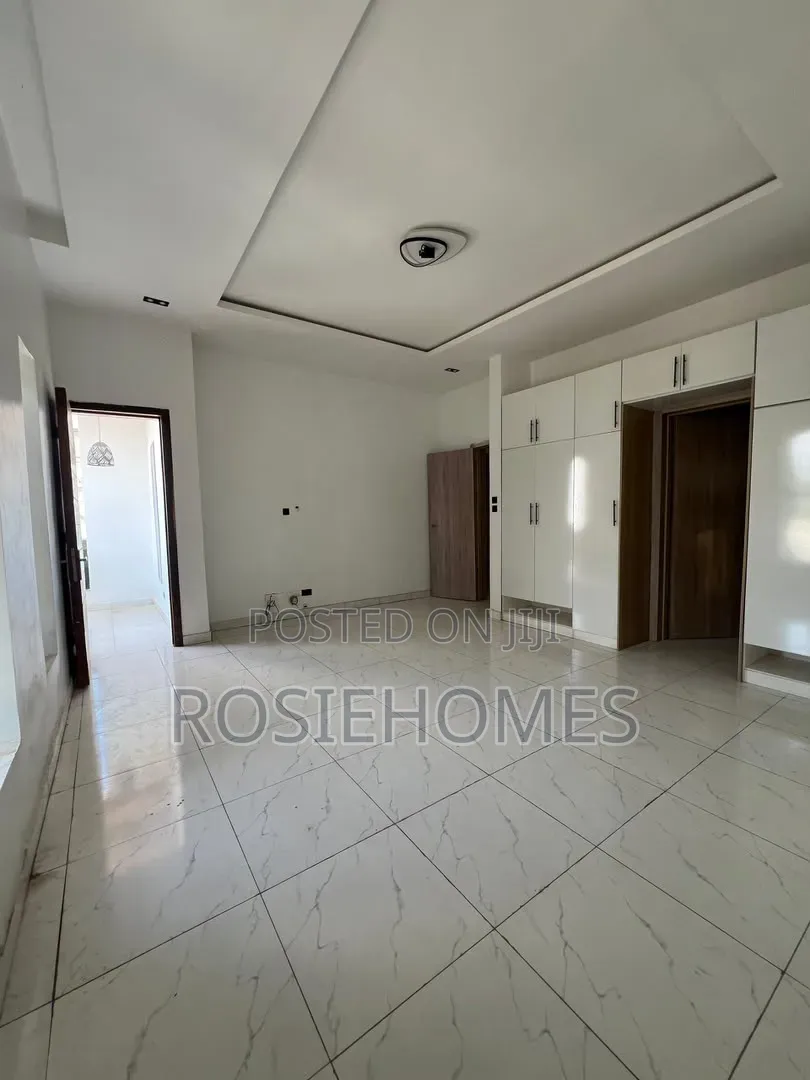 4bdrm Duplex in Orchid, Lekki Phase 1 for rent