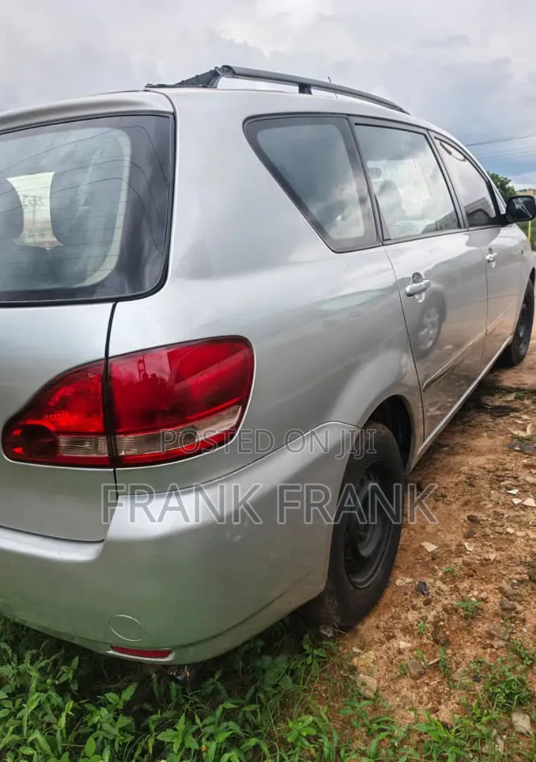 Toyota Picnic 2.0 FWD 2006 Silver