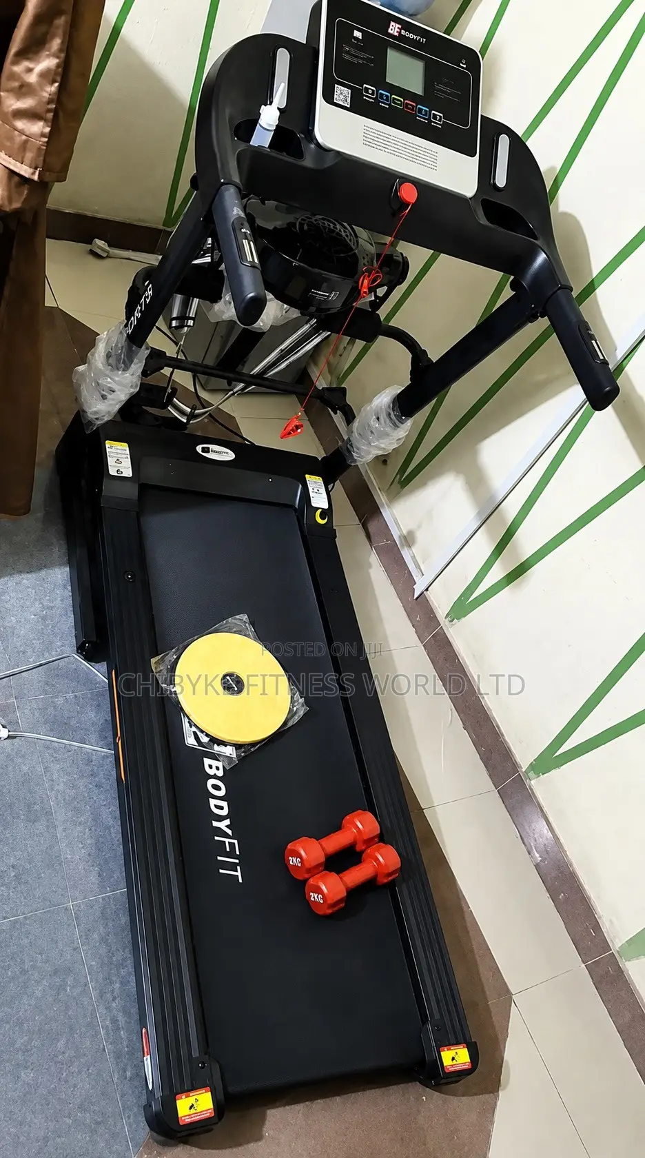 2.5hp Brand New Treadmill With Auto Incline (120kg Userweight)